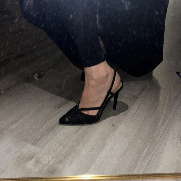 Black heels - Picture 6 of 8